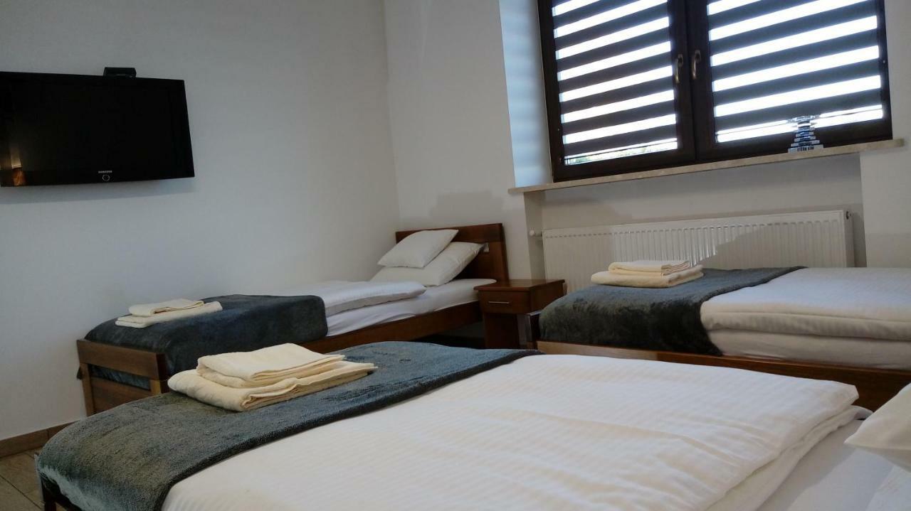 Leo House Hotel Gaj  Luaran gambar